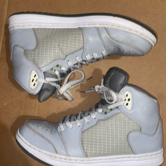 Men’s Jordan’s Prime 5 Wolf Grey - Picture 2 of 8